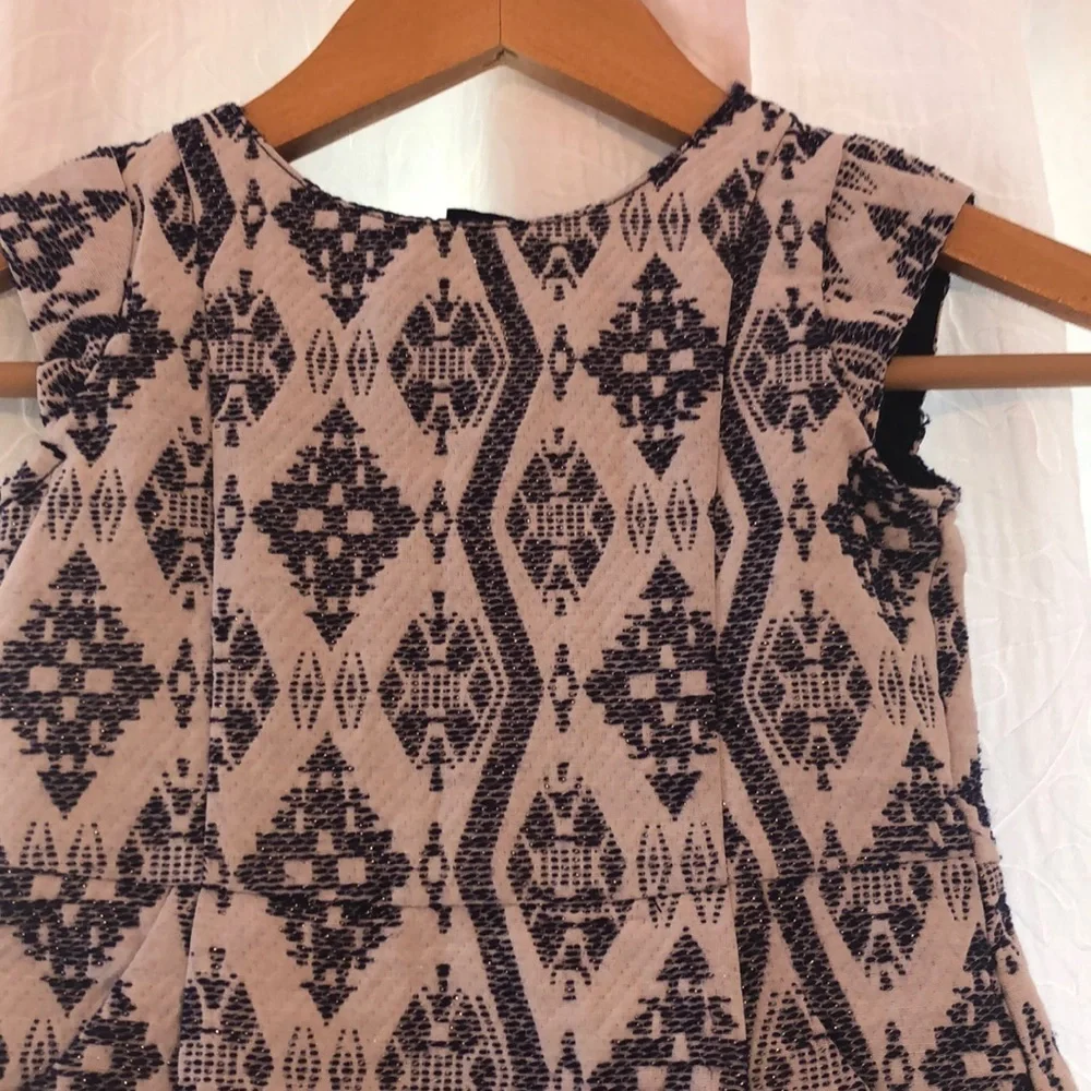 🦋Oshkosh Genuine Kids GUC size 2 Beautiful dress